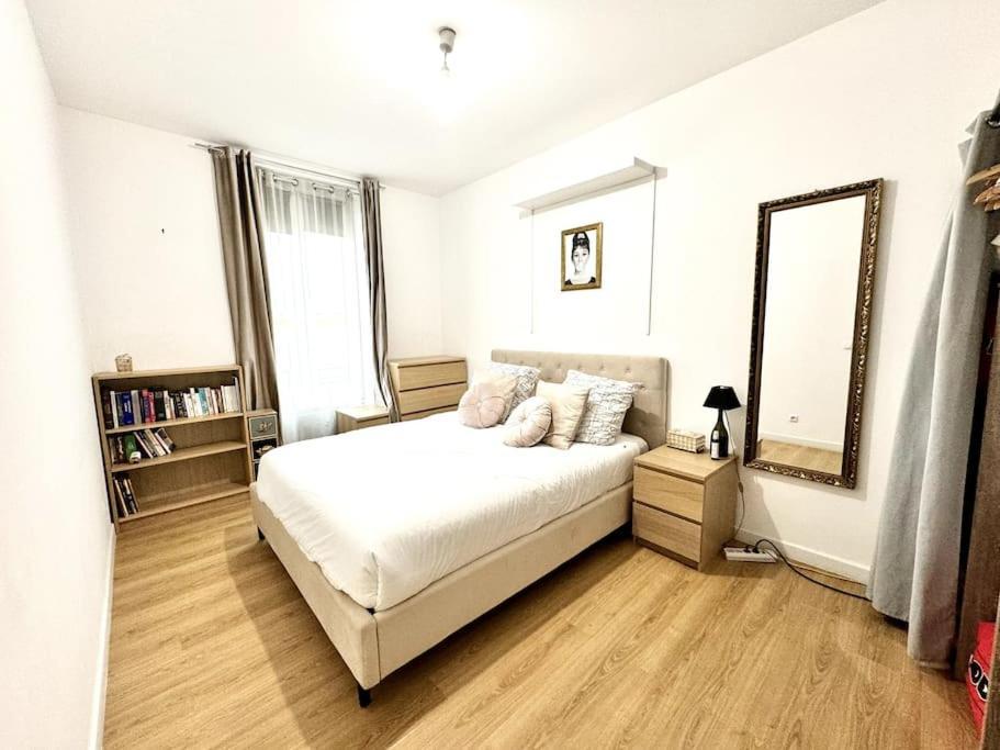 Lumineux Appartement Deux Pieces Nice Luaran gambar